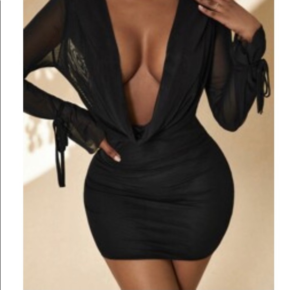 Backless dress